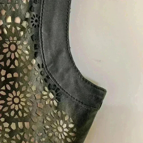 MALIKA  COUTURE Laser Cut Peplum Top - Picture 9 of 9
